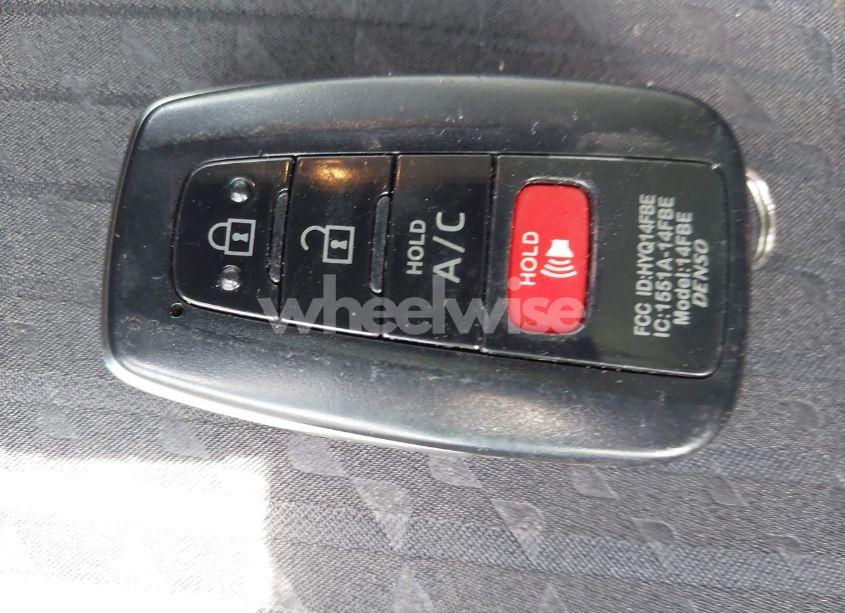 Photo 11 of 2017 Toyota Prius PRIME ADVANCED/PLUS/PREMIUM (VIN JTDKARFP3H3049069)