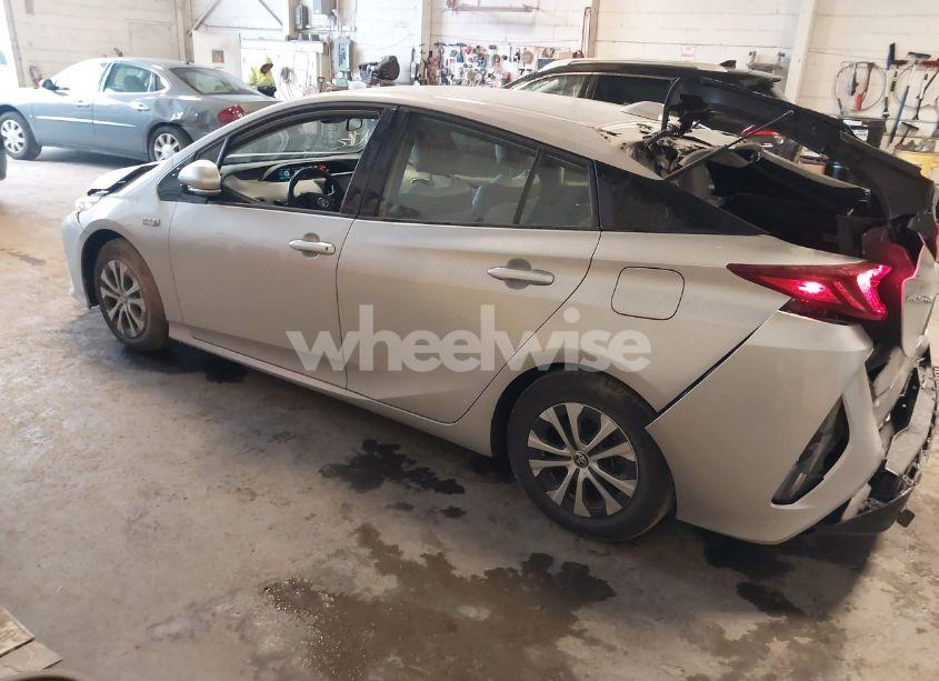 Photo 14 of 2020 Toyota Prius PRIME XLE (VIN JTDKARFP3L3150458)