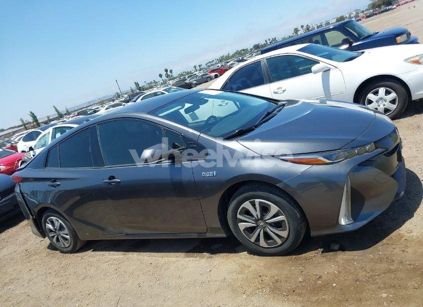 Photo 13 of 2017 Toyota Prius PRIME PREMIUM (VIN JTDKARFP4H3028294)