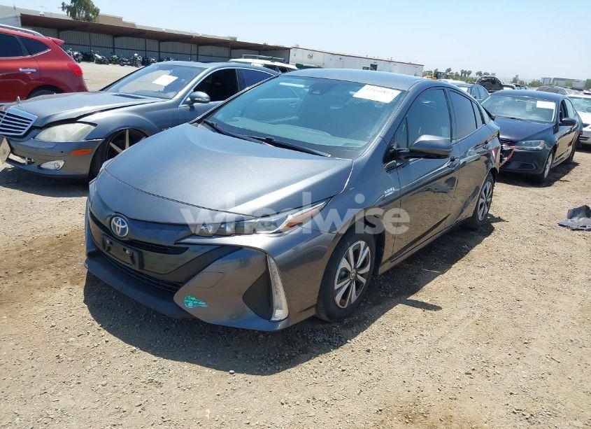 Photo 2 of 2017 Toyota Prius PRIME PREMIUM (VIN JTDKARFP4H3028294)