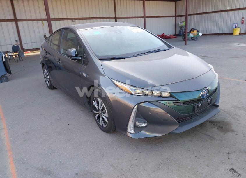 2017 Toyota Prius PRIME ADVANCED (VIN JTDKARFP4H3049310) main photo