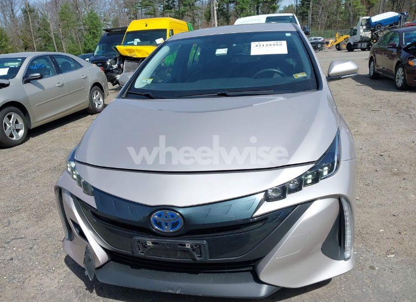 Photo 12 of 2018 Toyota Prius PRIME PREMIUM (VIN JTDKARFP5J3091877)