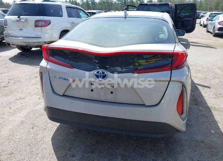 Photo 16 of 2018 Toyota Prius PRIME PREMIUM (VIN JTDKARFP5J3091877)