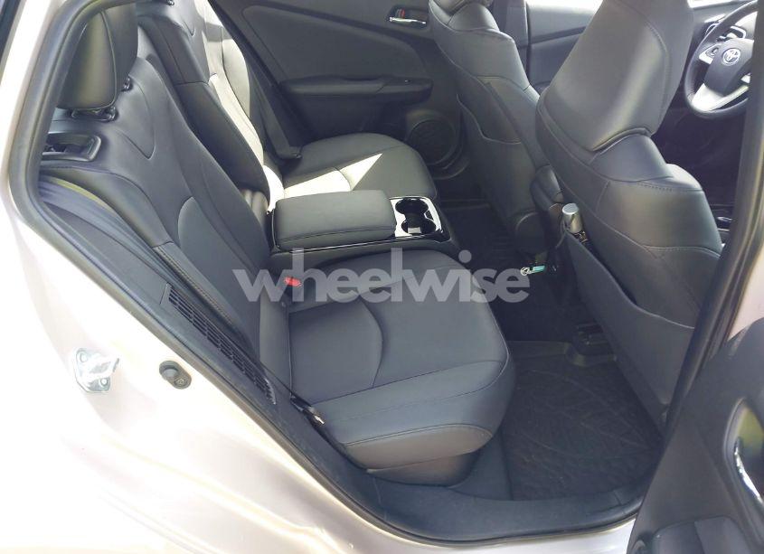 Photo 8 of 2018 Toyota Prius PRIME PREMIUM (VIN JTDKARFP5J3091877)