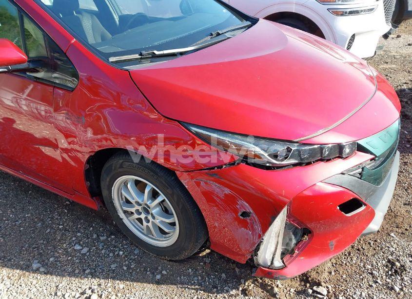 Photo 6 of 2019 Toyota Prius PRIME PLUS (VIN JTDKARFP5K3119341)