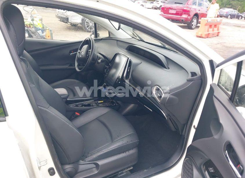 Photo 5 of 2020 Toyota Prius PRIME XLE (VIN JTDKARFP5L3121530)