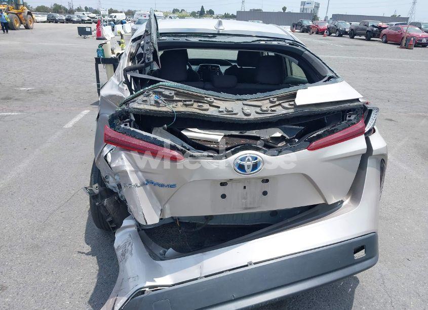 Photo 6 of 2020 Toyota Prius PRIME LE (VIN JTDKARFP5L3142300)