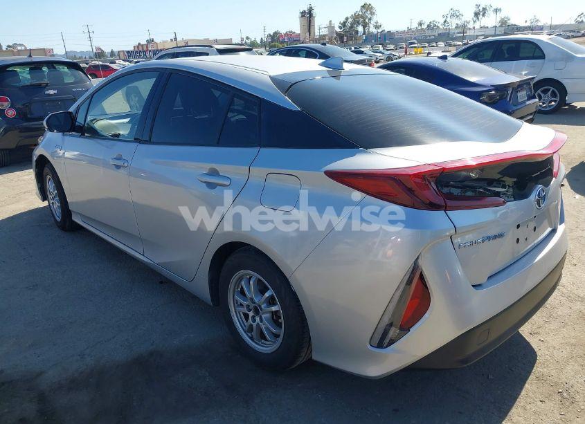 Photo 3 of 2017 Toyota Prius PRIME PREMIUM (VIN JTDKARFP6H3021962)