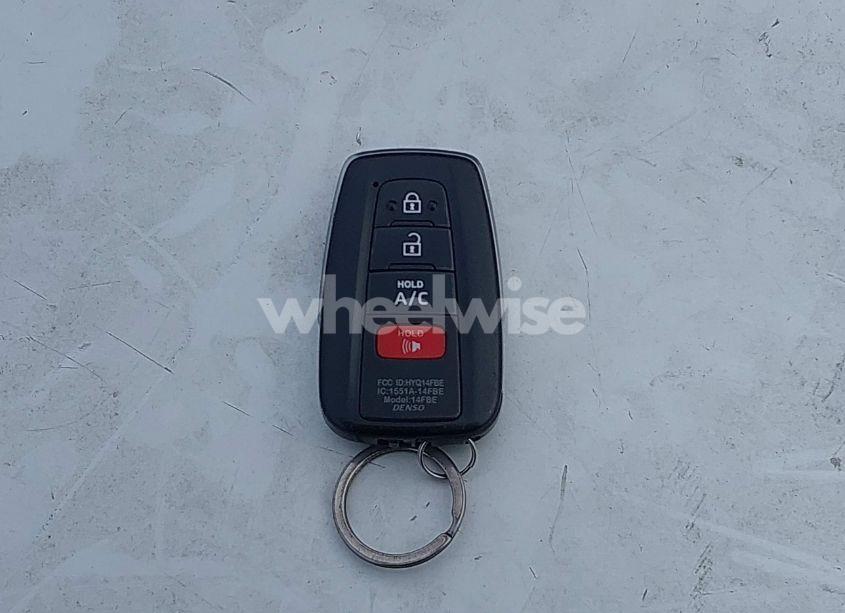 Photo 11 of 2020 Toyota Prius PRIME XLE (VIN JTDKARFP6L3153192)