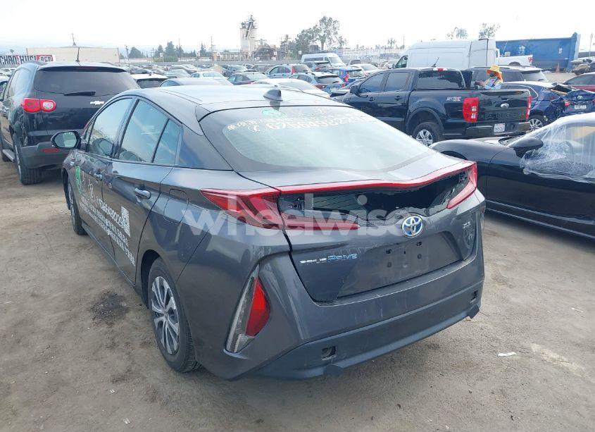 Photo 3 of 2020 Toyota Prius PRIME XLE (VIN JTDKARFP6L3153192)