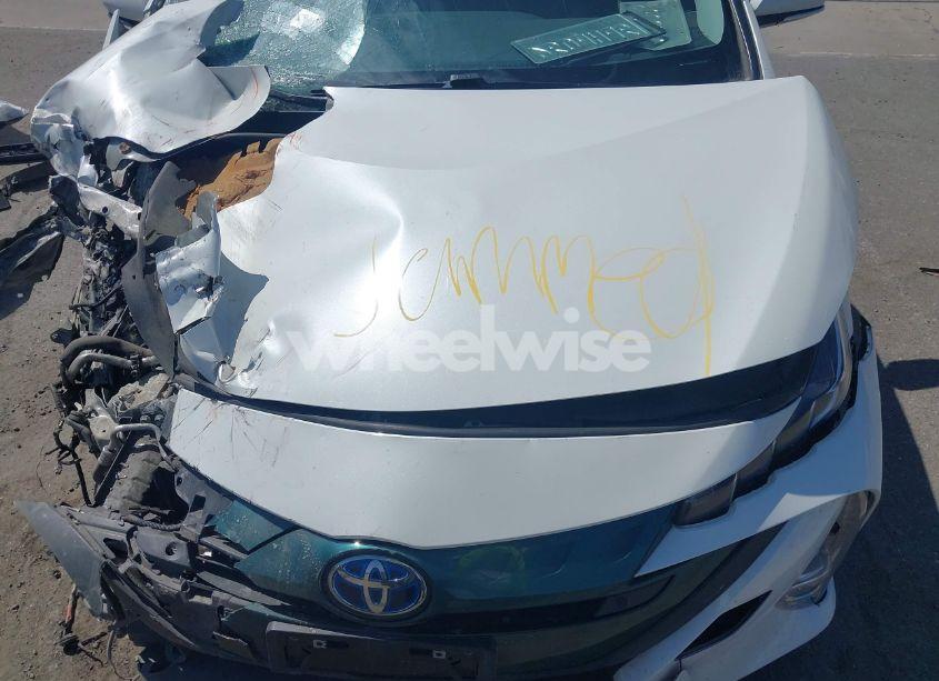 Photo 10 of 2017 Toyota Prius PRIME ADVANCED (VIN JTDKARFP7H3050290)