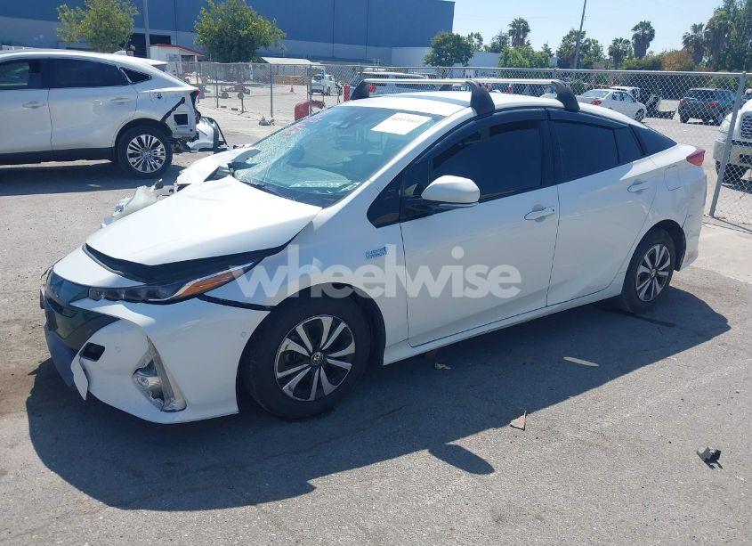 Photo 2 of 2017 Toyota Prius PRIME ADVANCED (VIN JTDKARFP7H3050290)