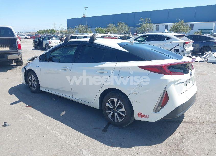 Photo 3 of 2017 Toyota Prius PRIME ADVANCED (VIN JTDKARFP7H3050290)
