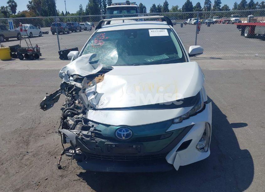 Photo 6 of 2017 Toyota Prius PRIME ADVANCED (VIN JTDKARFP7H3050290)
