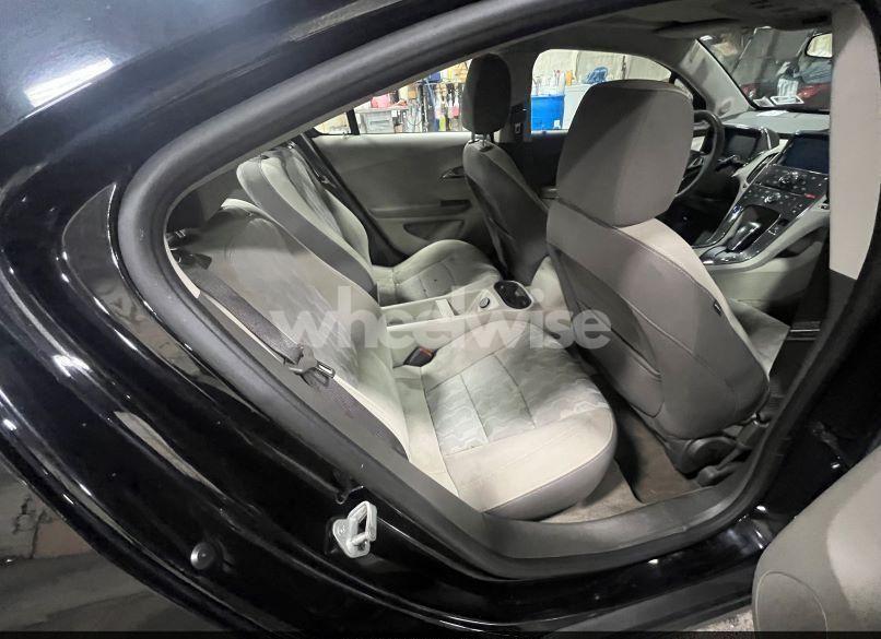 Photo 8 of 2013 Chevrolet Volt (VIN JTDKARFP8H3******)