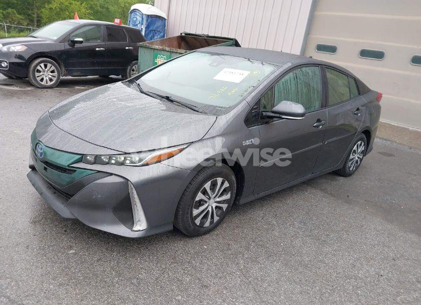 Photo 2 of 2018 Toyota Prius PRIME PREMIUM (VIN JTDKARFP8J3082428)