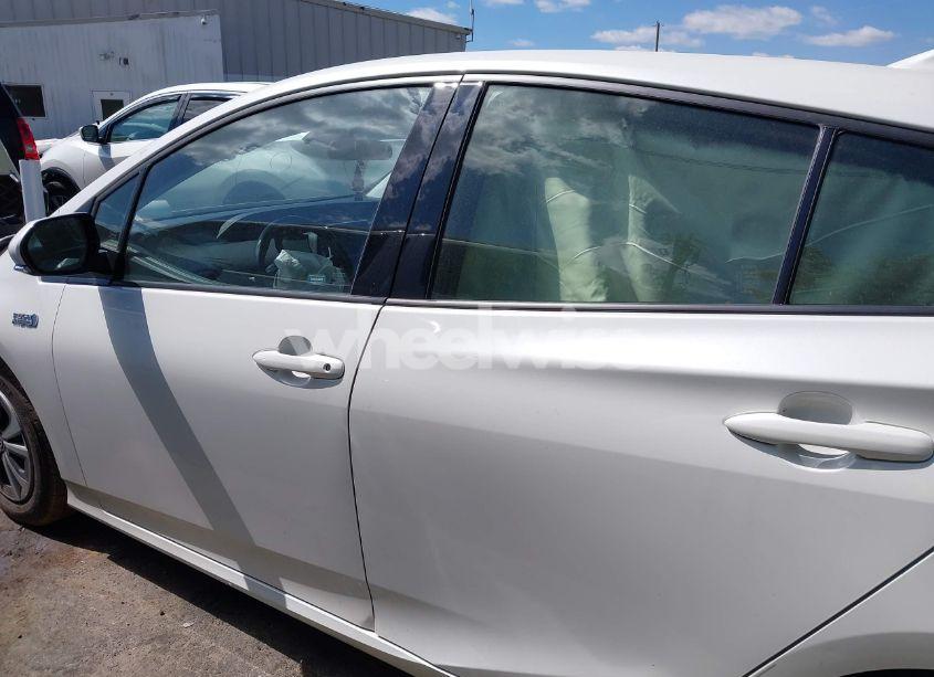 Photo 14 of 2018 Toyota Prius PRIME PREMIUM (VIN JTDKARFP8J3101754)