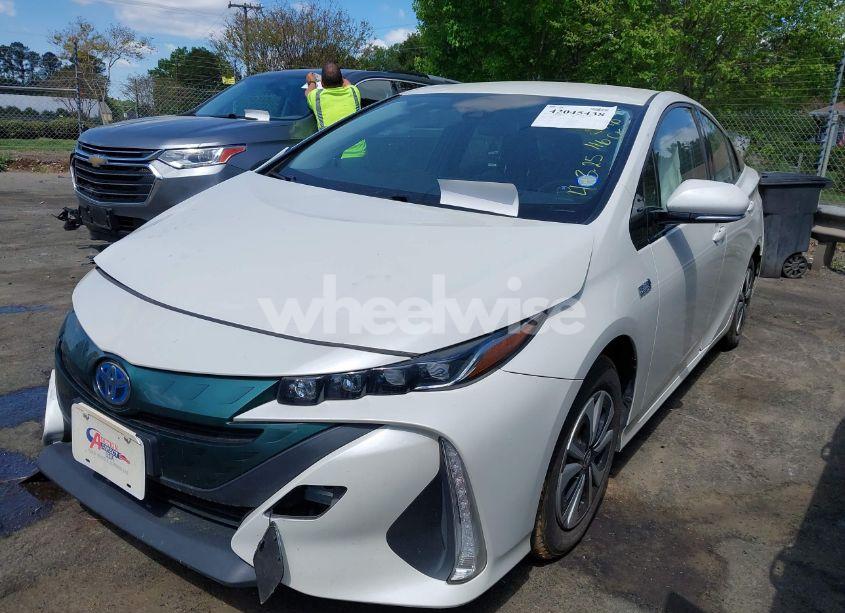 Photo 2 of 2018 Toyota Prius PRIME PREMIUM (VIN JTDKARFP8J3101754)