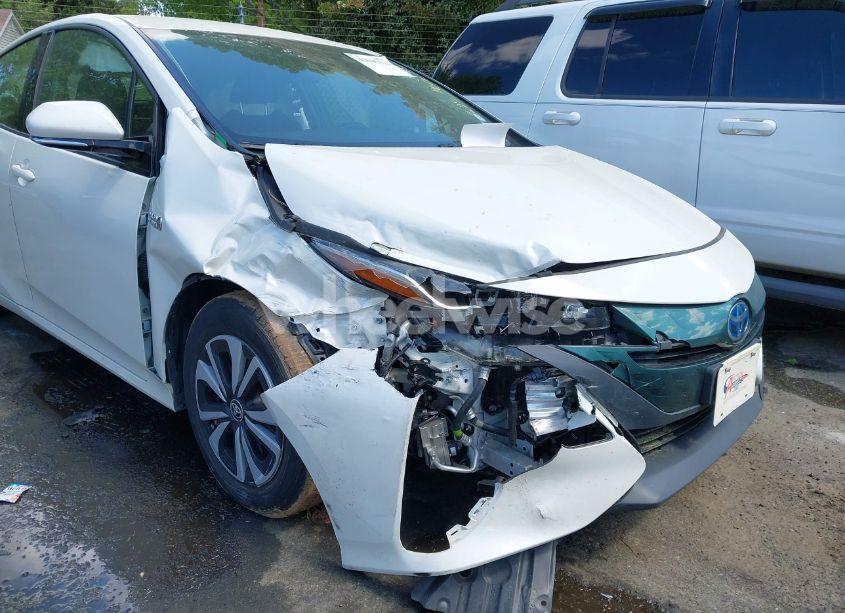 Photo 6 of 2018 Toyota Prius PRIME PREMIUM (VIN JTDKARFP8J3101754)