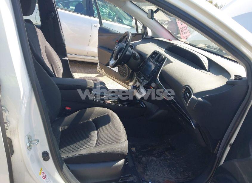 Photo 5 of 2017 Toyota Prius PRIME PLUS (VIN JTDKARFP9H3061839)