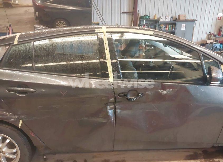 Photo 14 of 2020 Toyota Prius PRIME XLE (VIN JTDKARFP9L3139643)