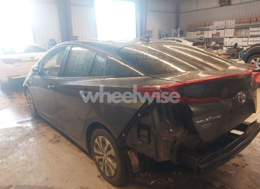 Photo 3 of 2020 Toyota Prius PRIME XLE (VIN JTDKARFP9L3139643)