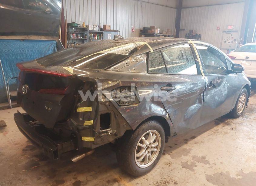 Photo 4 of 2020 Toyota Prius PRIME XLE (VIN JTDKARFP9L3139643)