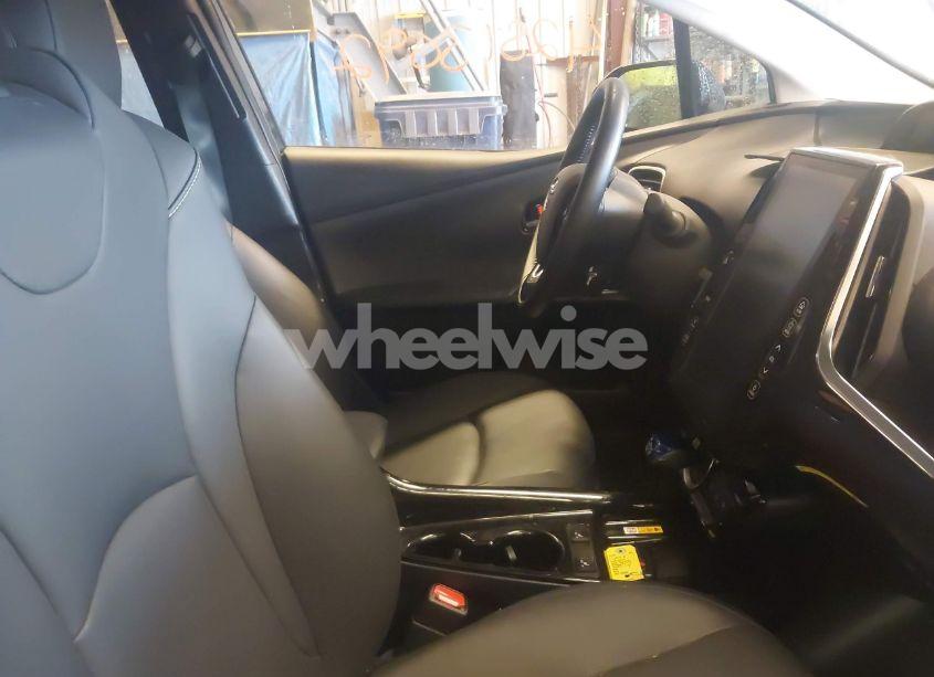 Photo 5 of 2020 Toyota Prius PRIME XLE (VIN JTDKARFP9L3139643)