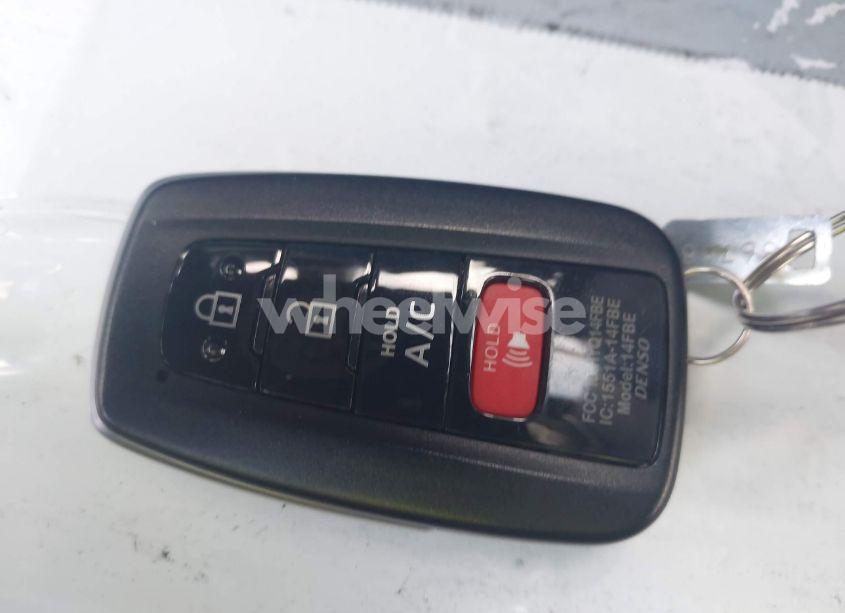 Photo 11 of 2020 Toyota Prius PRIME XLE (VIN JTDKARFP9L3148262)