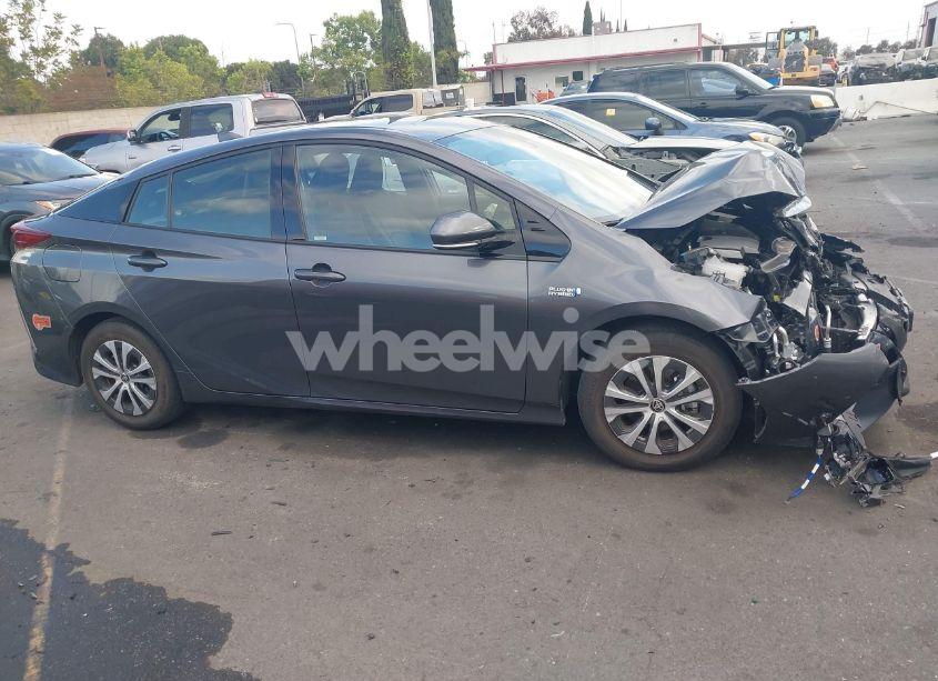 Photo 13 of 2020 Toyota Prius PRIME XLE (VIN JTDKARFP9L3148262)