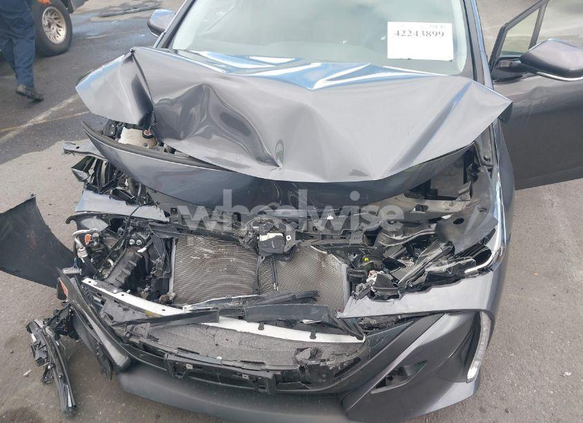 Photo 6 of 2020 Toyota Prius PRIME XLE (VIN JTDKARFP9L3148262)