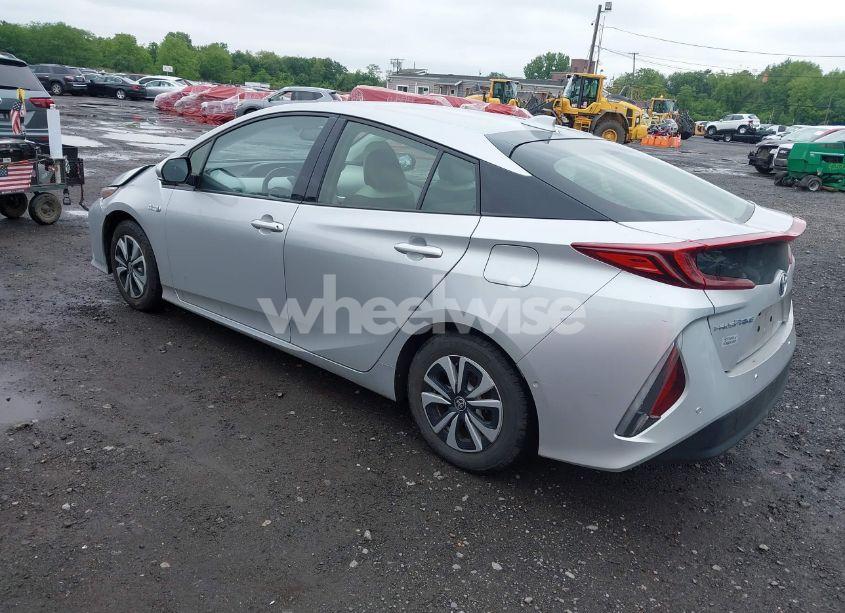 Photo 3 of 2017 Toyota Prius PRIME ADVANCED/PLUS/PREMIUM (VIN JTDKARFPXH3034892)