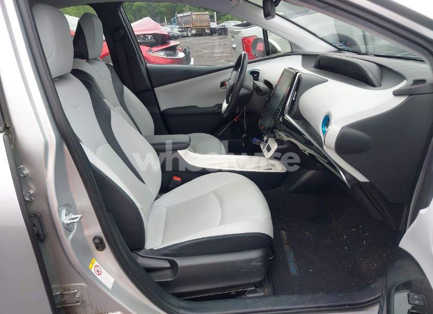 Photo 5 of 2017 Toyota Prius PRIME ADVANCED/PLUS/PREMIUM (VIN JTDKARFPXH3034892)