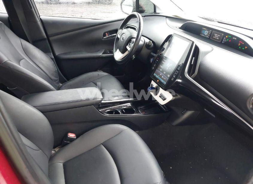 Photo 5 of 2017 Toyota Prius PRIME ADVANCED (VIN JTDKARFPXH3038439)