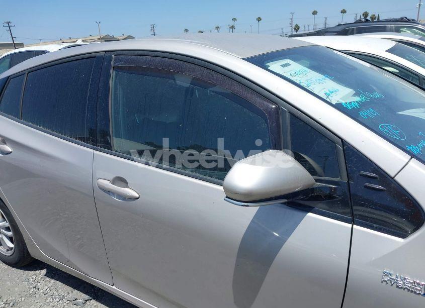 Photo 14 of 2017 Toyota Prius PRIME ADVANCED (VIN JTDKARFPXH3057525)