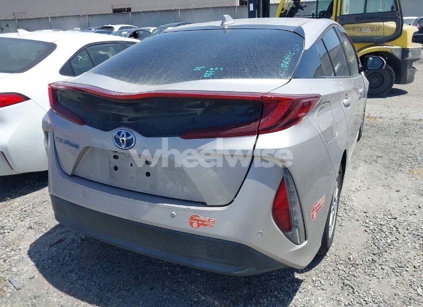 Photo 17 of 2017 Toyota Prius PRIME ADVANCED (VIN JTDKARFPXH3057525)