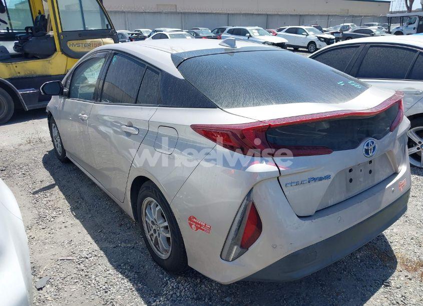 Photo 3 of 2017 Toyota Prius PRIME ADVANCED (VIN JTDKARFPXH3057525)