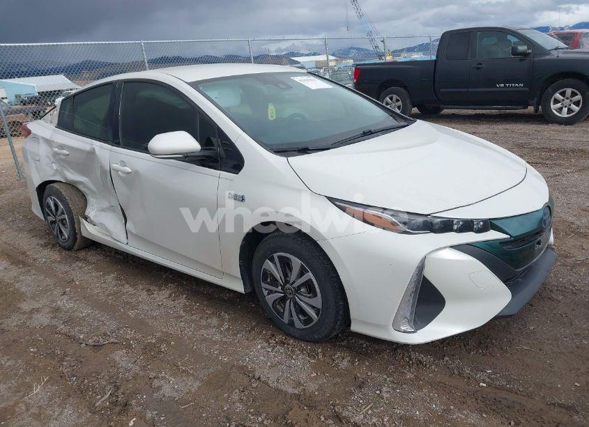 2018 Toyota Prius PRIME PREMIUM (VIN JTDKARFPXJ3080194) main photo