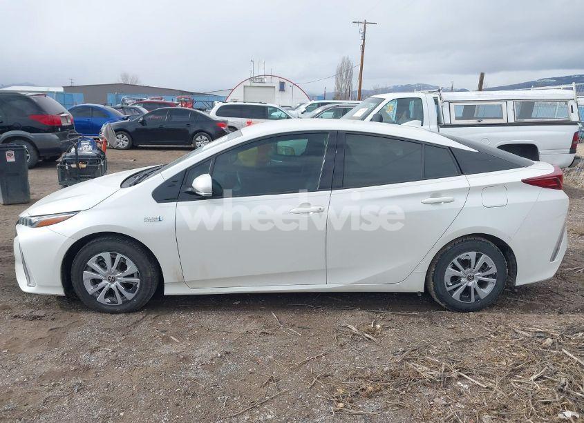 Photo 14 of 2018 Toyota Prius PRIME PREMIUM (VIN JTDKARFPXJ3080194)