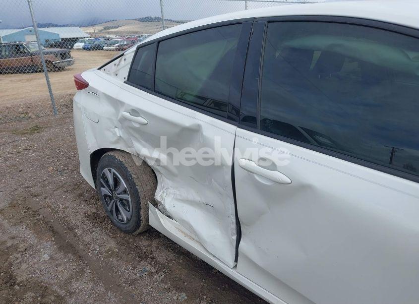 Photo 6 of 2018 Toyota Prius PRIME PREMIUM (VIN JTDKARFPXJ3080194)