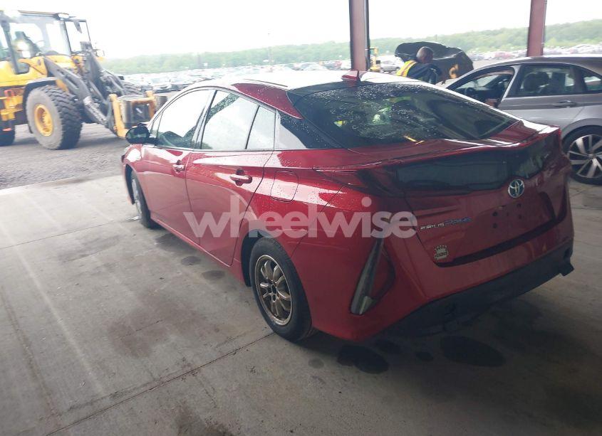 Photo 3 of 2018 Toyota Prius PRIME PREMIUM (VIN JTDKARFPXJ3099912)