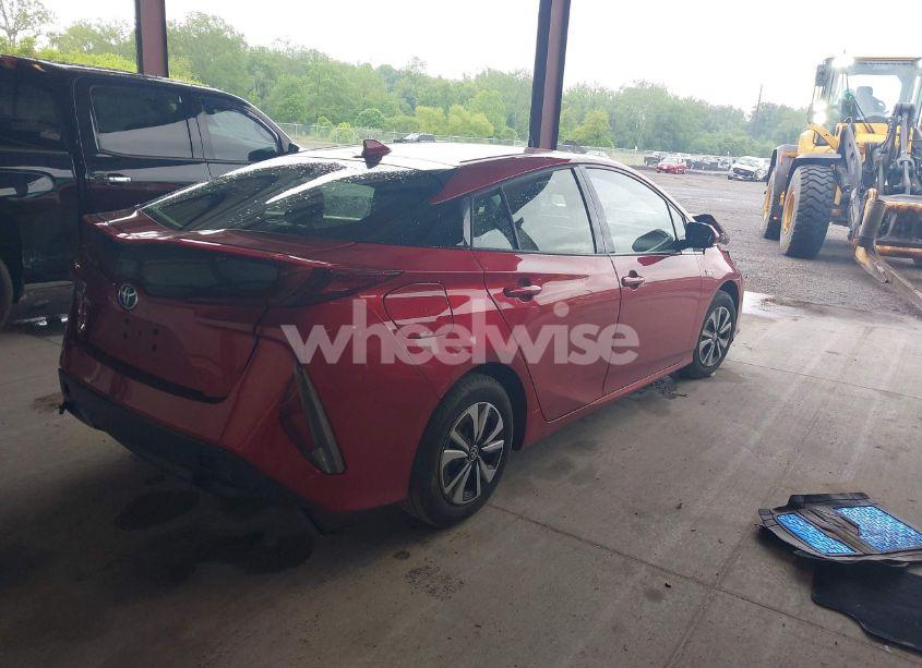 Photo 4 of 2018 Toyota Prius PRIME PREMIUM (VIN JTDKARFPXJ3099912)