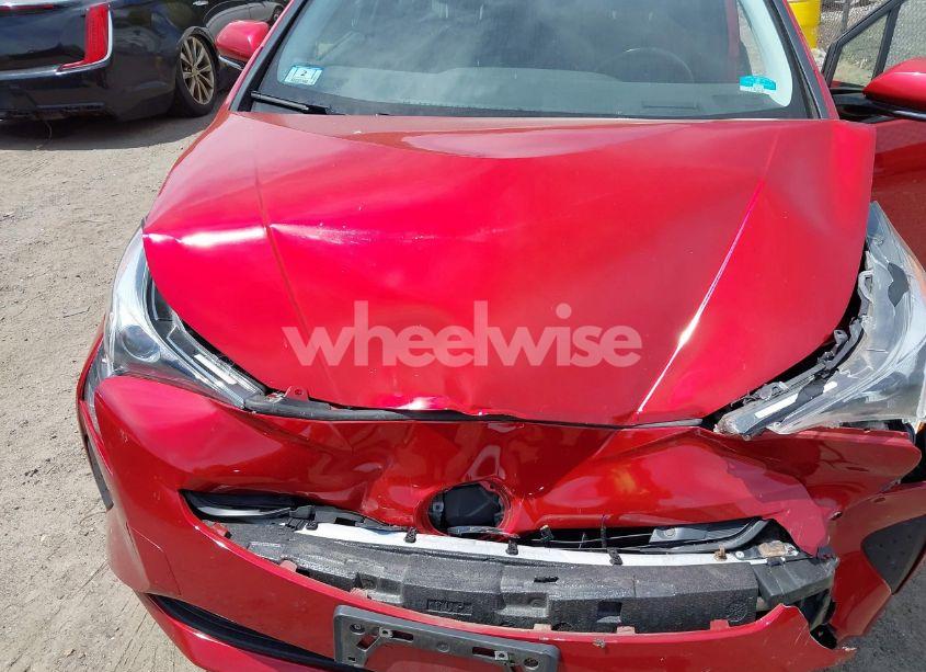 Photo 10 of 2018 Toyota Prius FOUR (VIN JTDKARFU0J3062986)