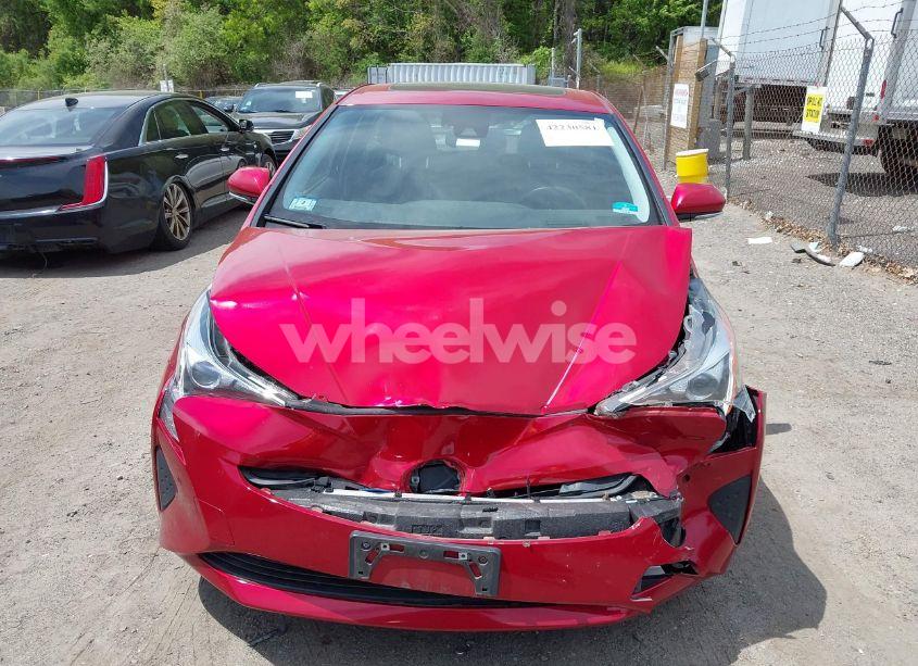 Photo 12 of 2018 Toyota Prius FOUR (VIN JTDKARFU0J3062986)