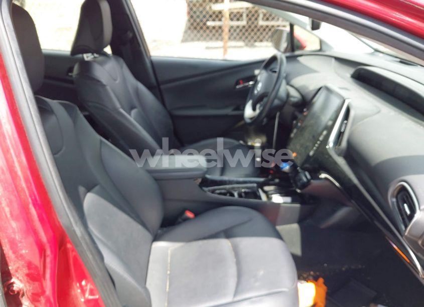 Photo 5 of 2018 Toyota Prius FOUR (VIN JTDKARFU0J3062986)