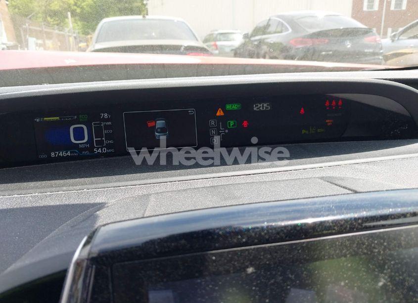 Photo 7 of 2018 Toyota Prius FOUR (VIN JTDKARFU0J3062986)