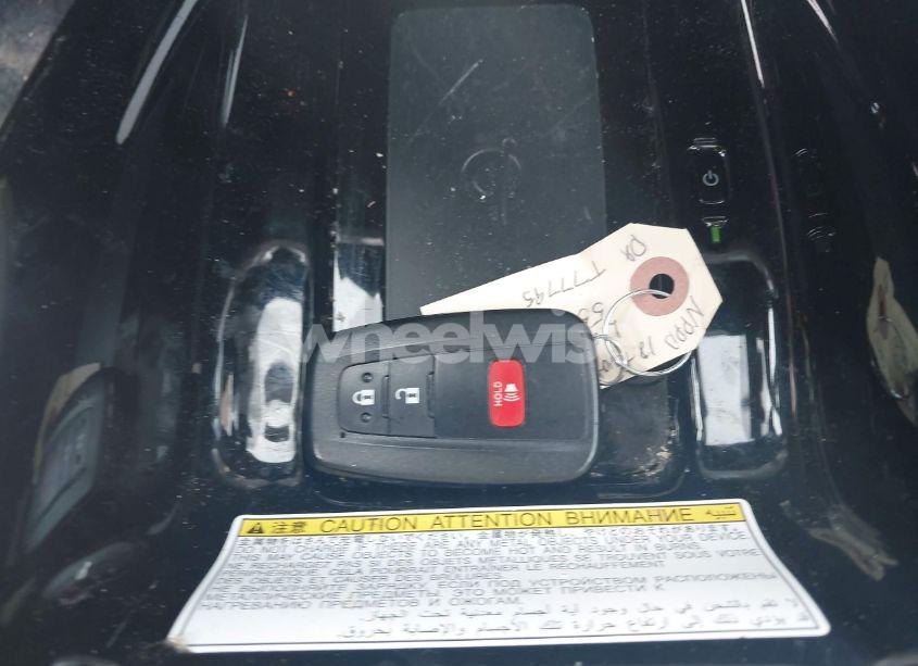 Photo 11 of 2018 Toyota Prius FOUR (VIN JTDKARFU0J3554627)