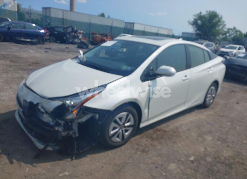 Photo 2 of 2018 Toyota Prius FOUR (VIN JTDKARFU0J3554627)