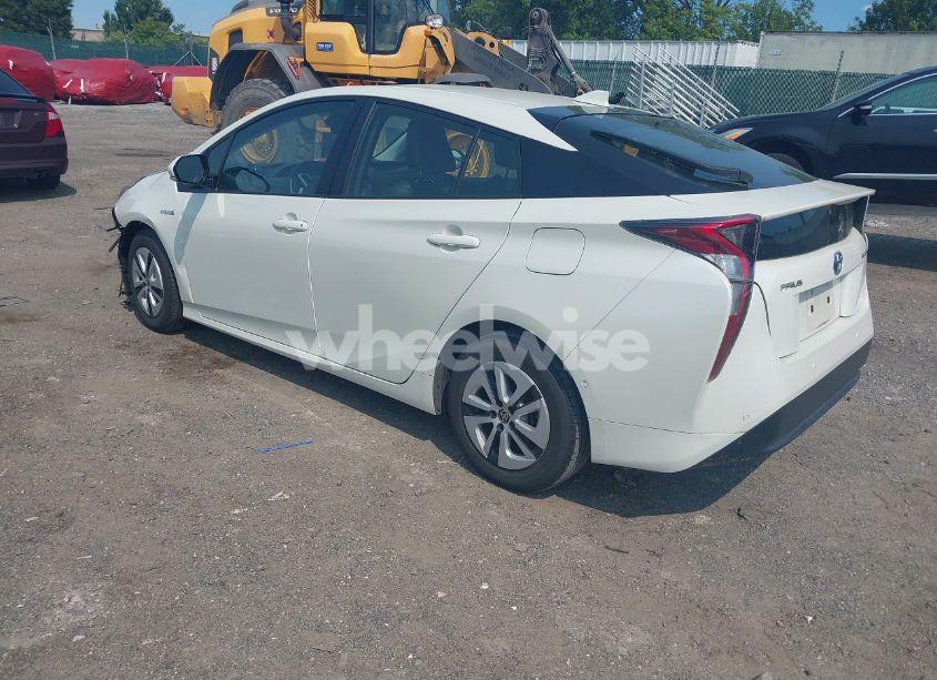 Photo 3 of 2018 Toyota Prius FOUR (VIN JTDKARFU0J3554627)