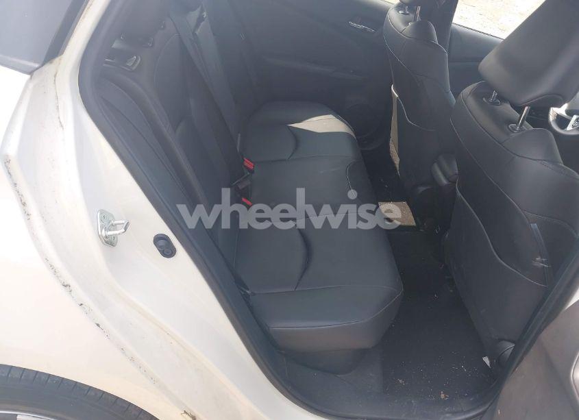 Photo 8 of 2018 Toyota Prius FOUR (VIN JTDKARFU0J3554627)